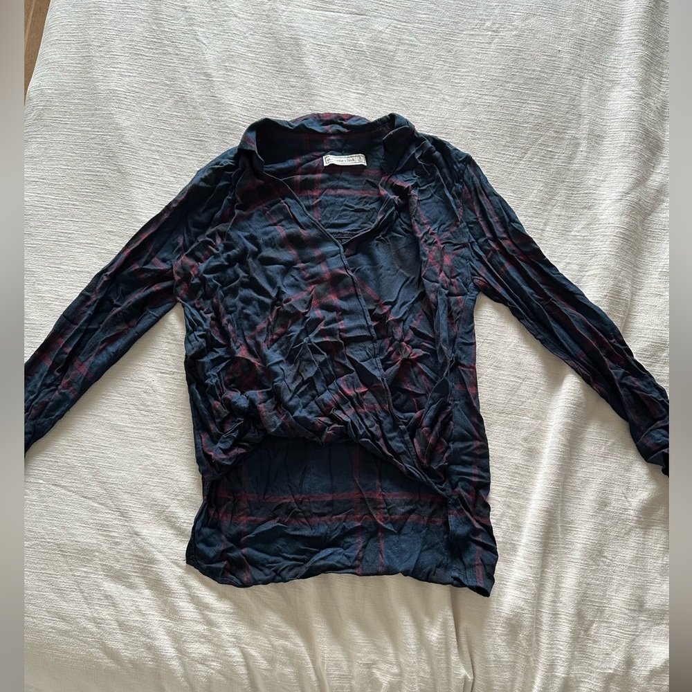 small abercrombie & fitch navy plaid cross front blouse